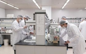 NEUE逆夜荣获化妆品行业3·15消费者满意品牌