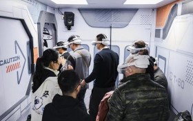 龙程VR「星际旅客」全感沉浸式剧场震撼亮相2025北京游乐展